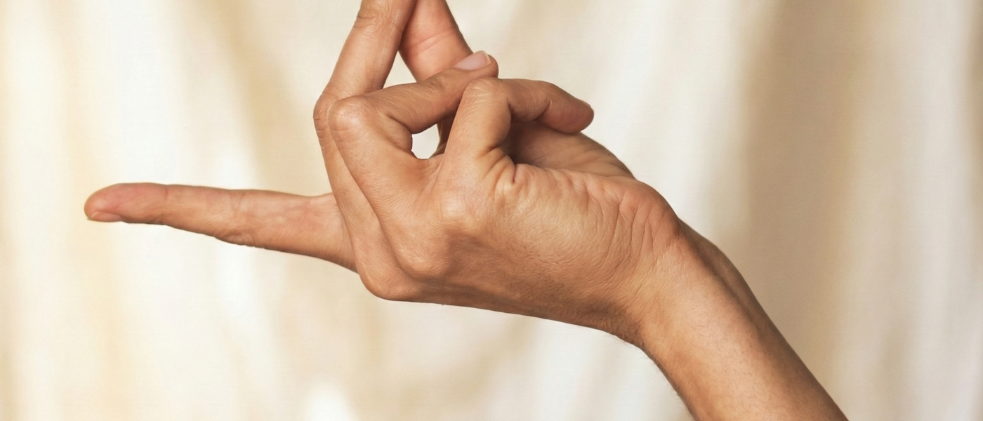 फुफ्फुसमोचन मुद्रा (Bronchial Mudra): Natural Relief for Asthma