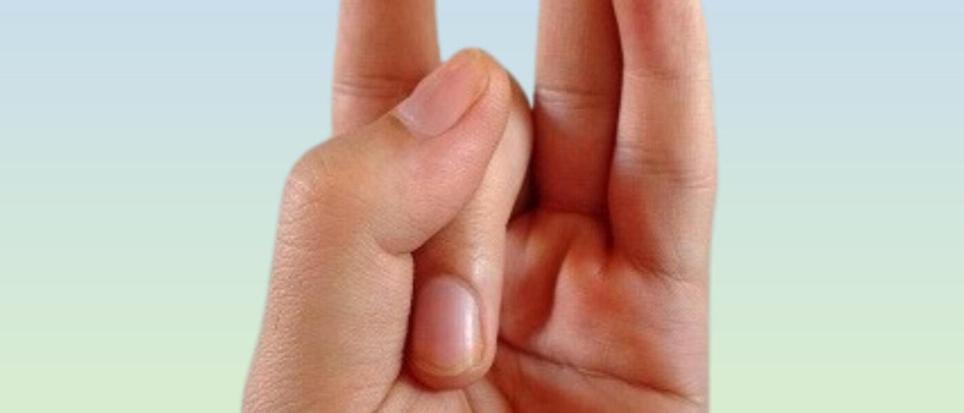 शून्य मुद्रा: कान के रोग और मेंटल स्ट्रेस का वैज्ञानिक हल