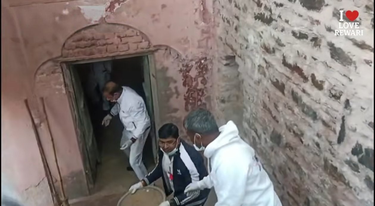 रेवाड़ी: बड़ा तालाब की सफाई क्रांति में तहखाने से मिली धरोहर